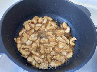 鸡丁炒西兰花的做法步骤:9