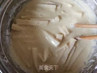 椒盐藕条的做法步骤:6