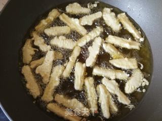 椒盐藕条的做法步骤:7