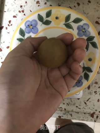 蛋黄酥的做法步骤：5