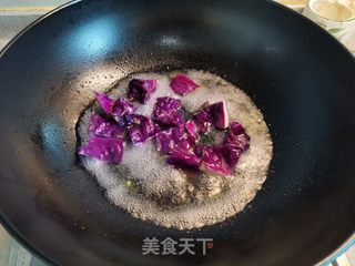 火麻蒜肠拌蔬菜的做法步骤：4