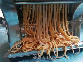 菠菜胡萝卜面条的做法步骤:9