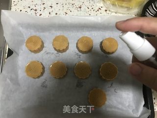 广式月饼的做法步骤：15