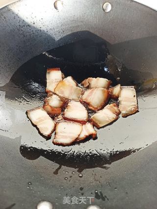 腊肉炒双色菜花的做法步骤:3