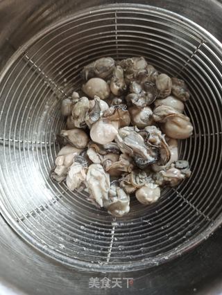 牡蛎煎蛋的做法步骤:2