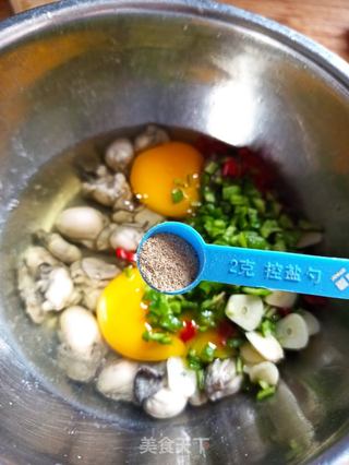 牡蛎煎蛋的做法步骤:5