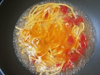 菠菜胡萝卜面条的做法步骤:17