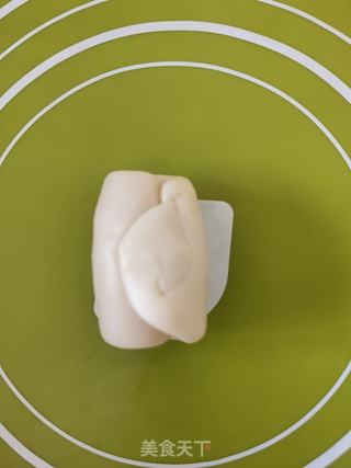 蛋黄酥的做法步骤:32