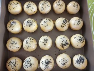 蛋黄酥的做法步骤:44