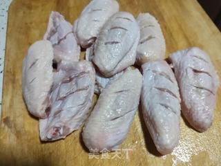 柠香土豆烤鸡翅的做法步骤:2
