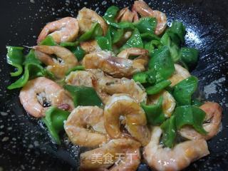 青虾炒辣椒的做法步骤：7