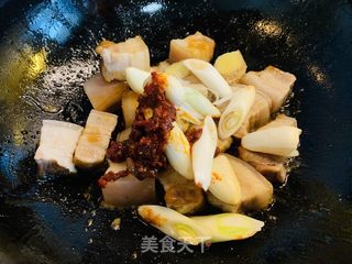 火麻栗子山药红烧肉的做法步骤：6