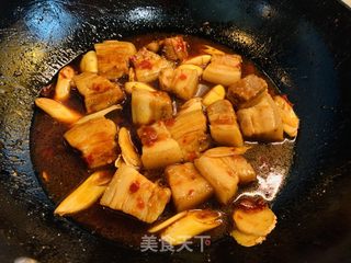 火麻栗子山药红烧肉的做法步骤：7