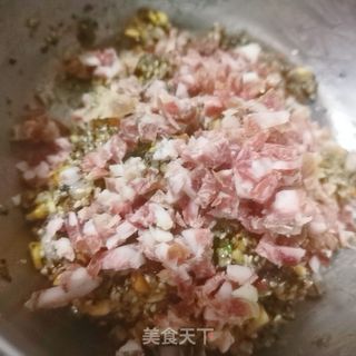 伍仁火腿苏式月饼的做法步骤:7