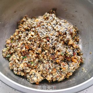 伍仁火腿苏式月饼的做法步骤:8
