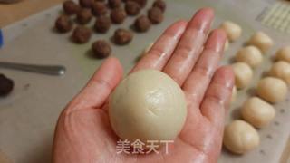 香酥豆沙月饼的做法步骤:7