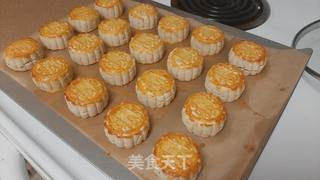 香酥豆沙月饼的做法步骤:13