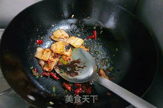 五花肉炒蚕豆的做法步骤:5