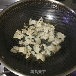 辣椒炒肉的做法步骤：1