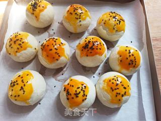 麻薯肉松蛋黄酥的做法步骤:15