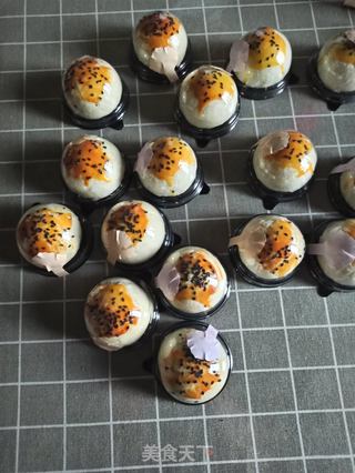 麻薯肉松蛋黄酥的做法步骤:16
