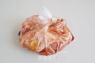 蜜汁烤鸡腿的做法步骤:4