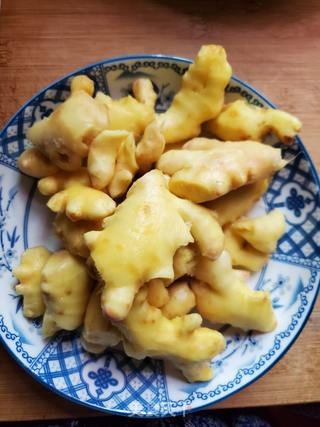 鸡蛋猪脚姜醋的做法步骤:2