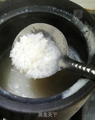 砂锅海鲜粥 的做法步骤:7