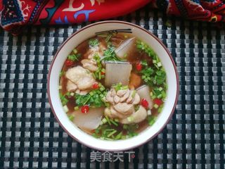 白萝卜红菇鸡腿汤的做法步骤:15