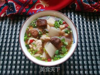 白萝卜红菇鸡腿汤的做法步骤:17