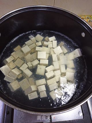 家常肉末炖豆腐的做法步骤:2