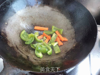 木耳炒虾仁的做法步骤:4