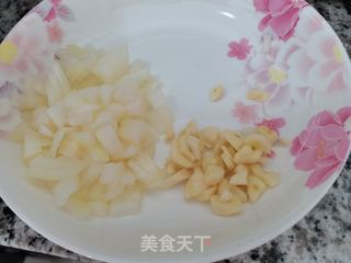 咖喱鸡腿土豆的做法步骤：1