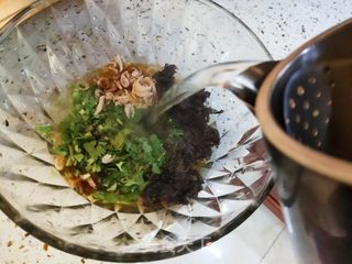 芫荽虾皮紫菜汤的做法步骤:6