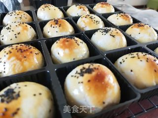蛋黄酥的做法步骤:51