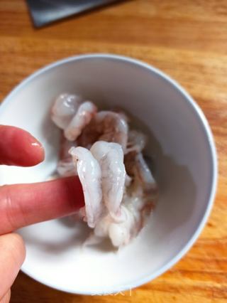 金汤虾仁豆腐的做法步骤:2