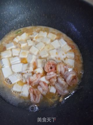 金汤虾仁豆腐的做法步骤:11