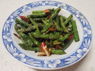 干煸豆角的做法步骤:7