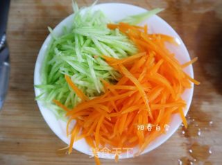 能吃一大碗的炸酱面❗️(京味)?下饭肉丁捞面条的做法步骤:2