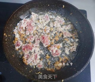 能吃一大碗的炸酱面❗️(京味)?下饭肉丁捞面条的做法步骤:7