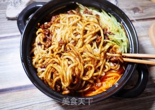 能吃一大碗的炸酱面❗️(京味)?下饭肉丁捞面条的做法步骤:15
