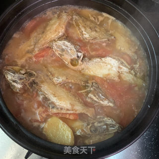 番茄焖剥皮鱼的做法步骤：9