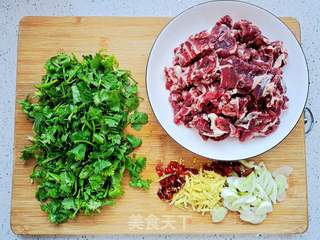 小炒牛肉的做法步骤:2