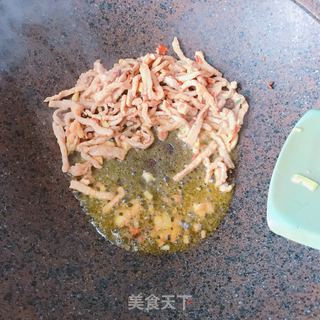 榨菜炒肉丝的做法步骤：6