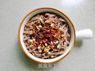 玉米牛肉酱荞麦面的做法步骤:5