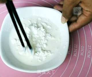 椰蓉牛奶小方的做法步骤:2