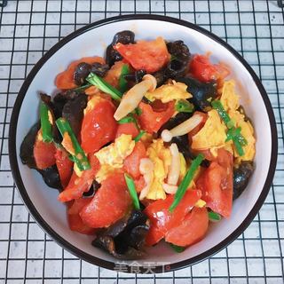 白玉菇鸡蛋木耳炒西红柿的做法步骤:13