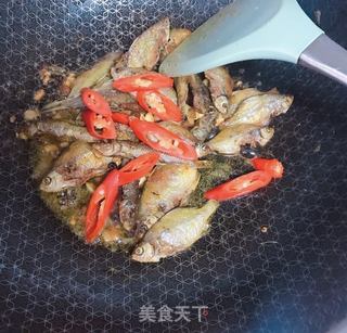 香酥小鱼的做法步骤：6