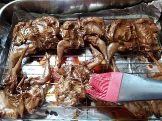 蜜汁烤鹌鹑的做法步骤:7