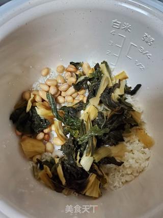 菜干花生粥的做法步骤:2